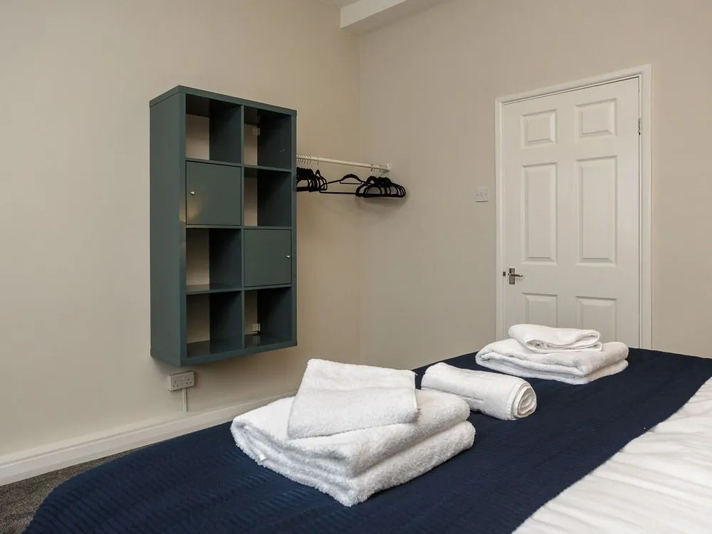 Upper Strand Apartment — 5