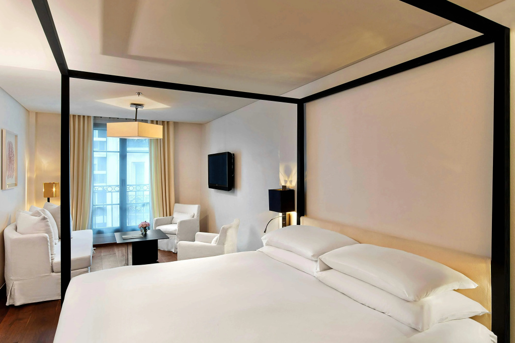Отель Le Metropolitan Paris Tour Eiffel, a Tribute Portfolio Hotel в Париже