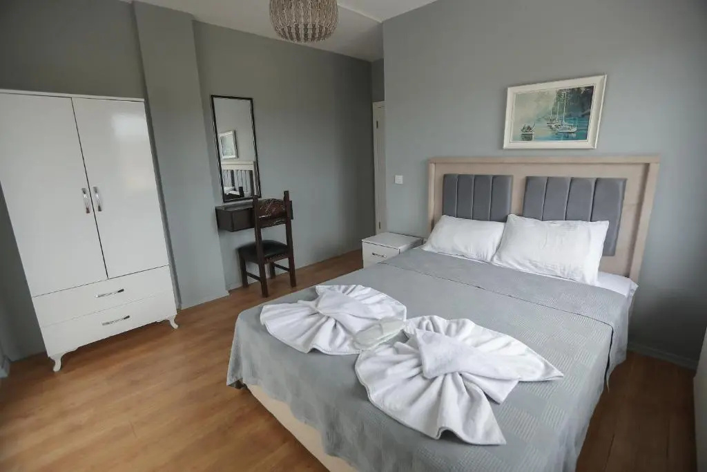Standard Double room with pool view (full double bed)