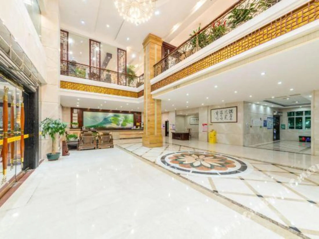 Lobby & Reception