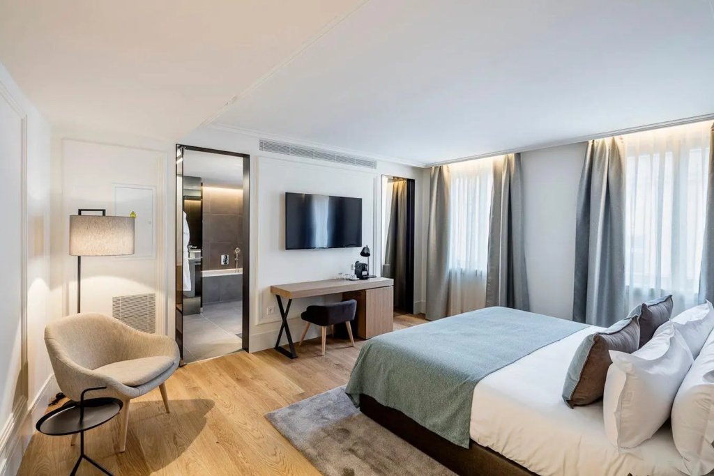 Standard Double room (full double bed)