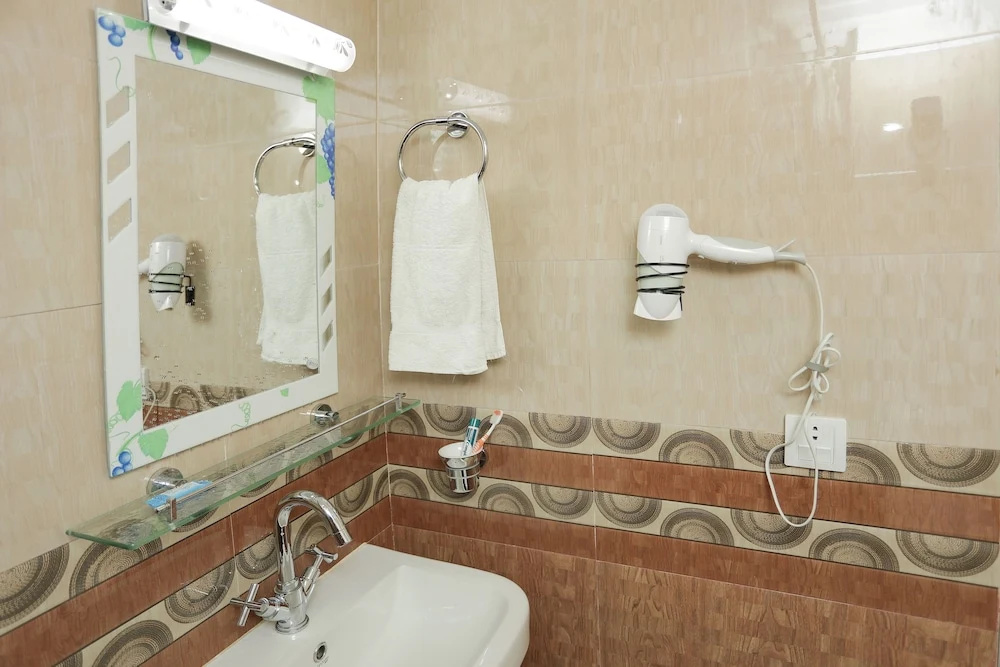 Deluxe Double room with balcony (full double bed)