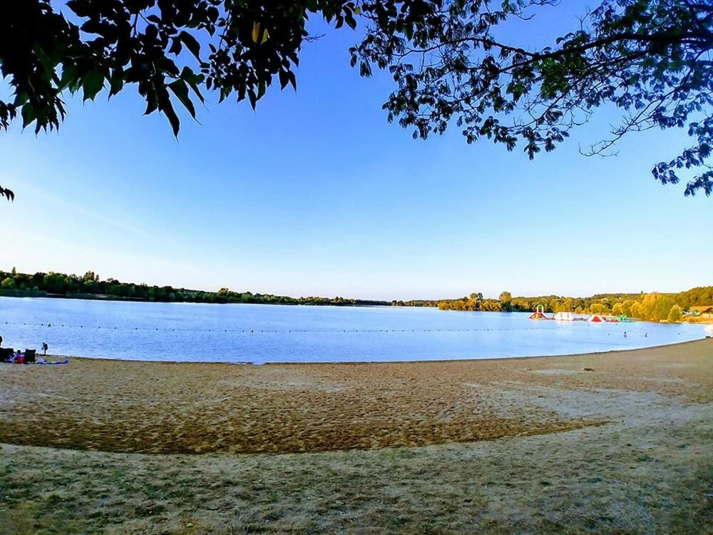 Beach & Waterfront