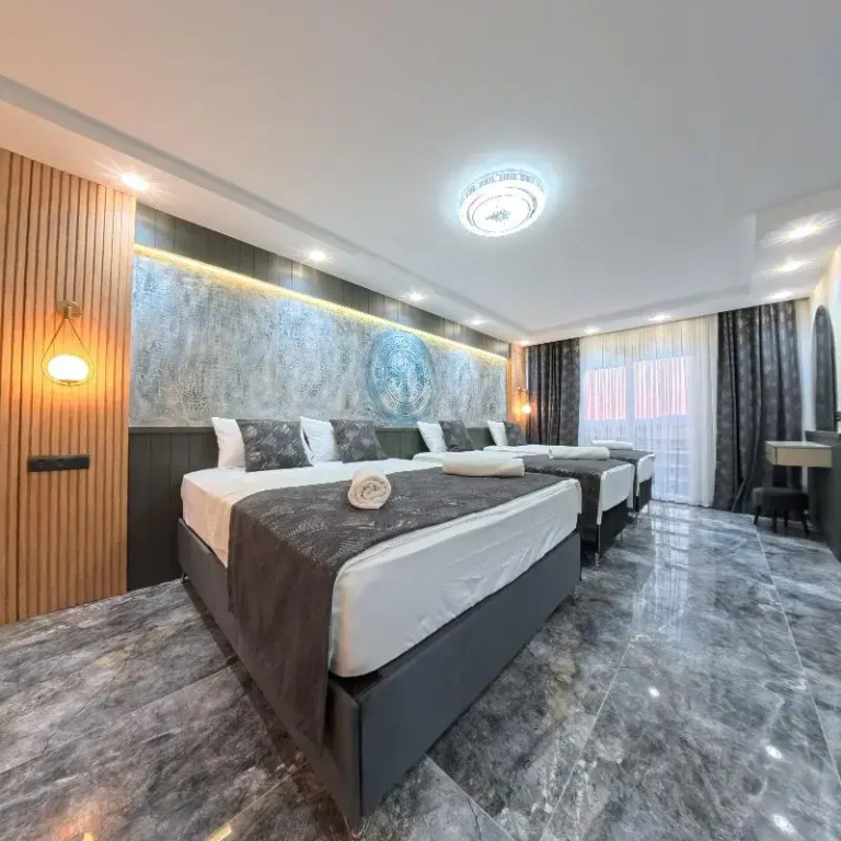 2 Bedrooms Deluxe Family room with balcony