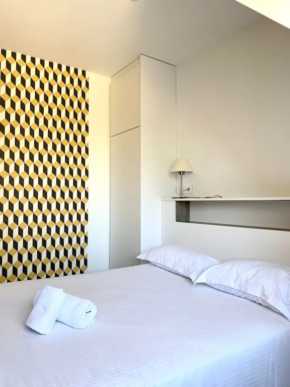 Superior Double room (full double bed)