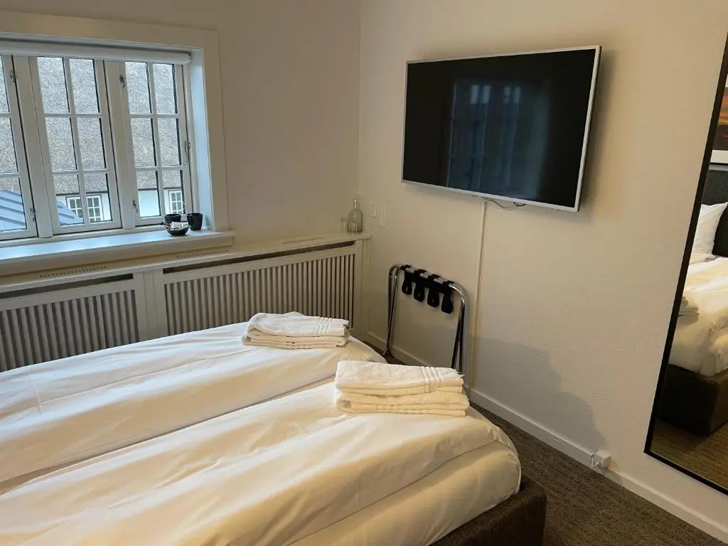 Economy room