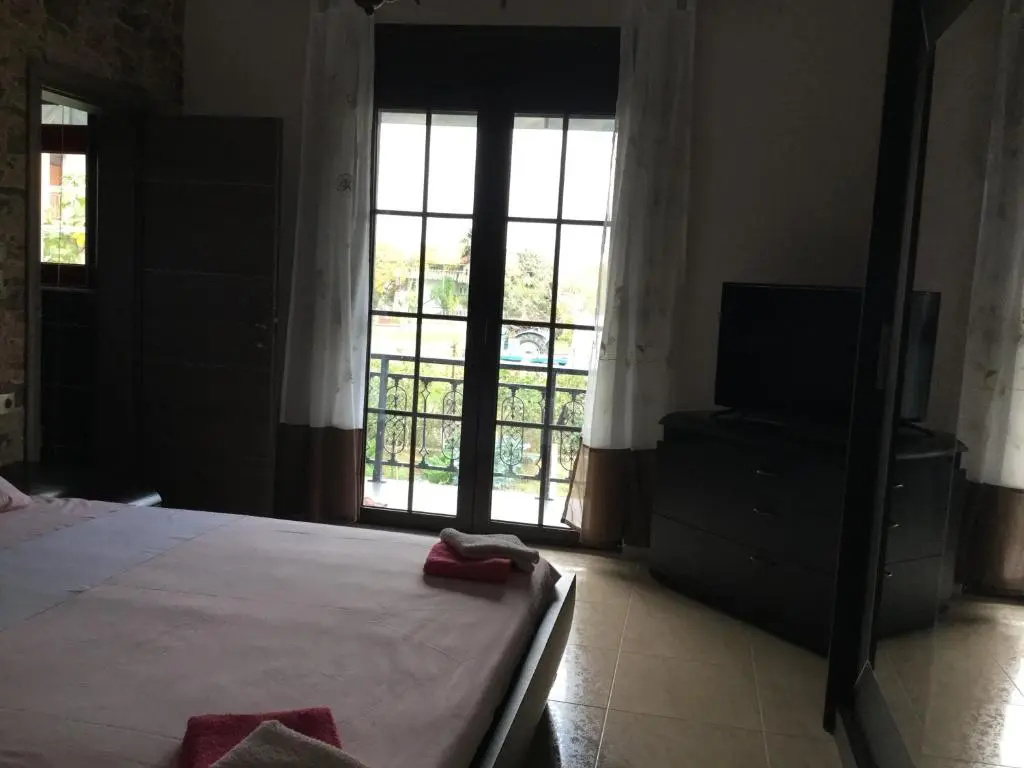 Economy Double room (full double bed)