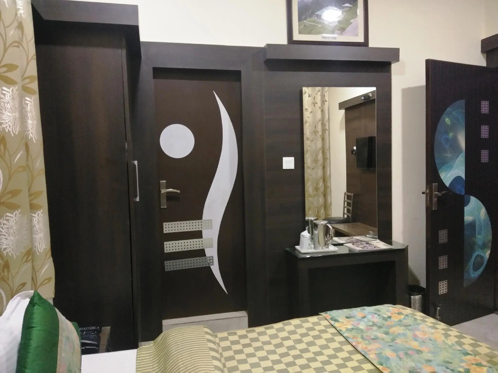 Double Family Suite with mountain view twin beds