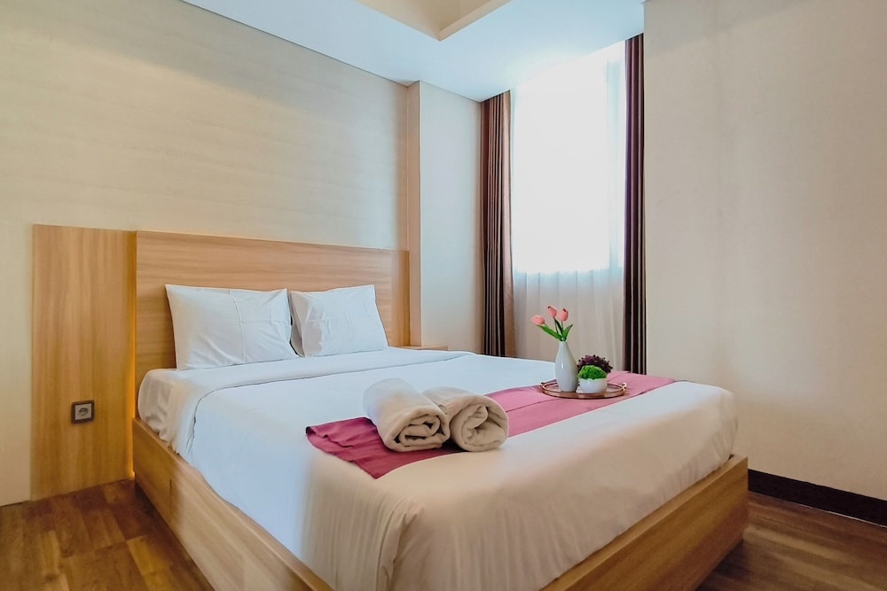 Tranquil 2Br For 3 Pax At Linden Apartment in Surabaya