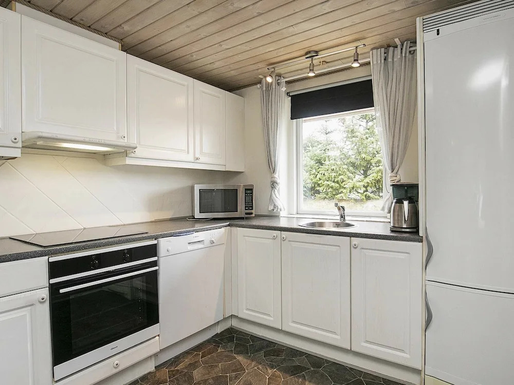 Private Holiday Home in Ringkobing With Terrace - фото 15