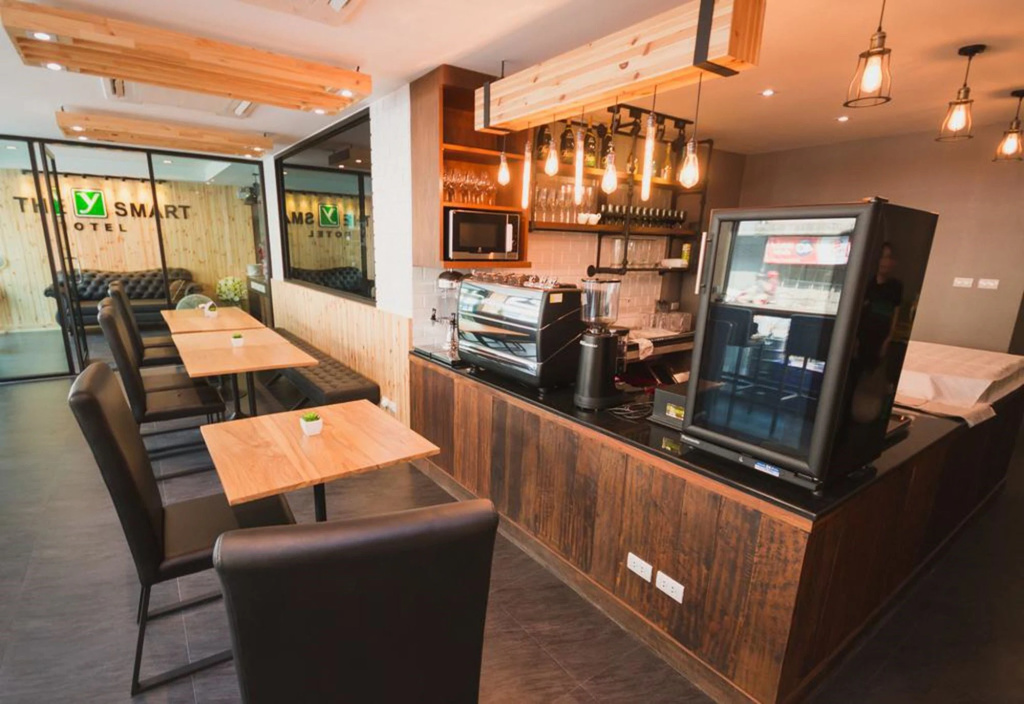 Lobby & Reception