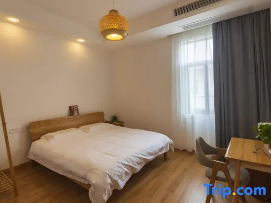 Standard Double room with garden view (full double bed)