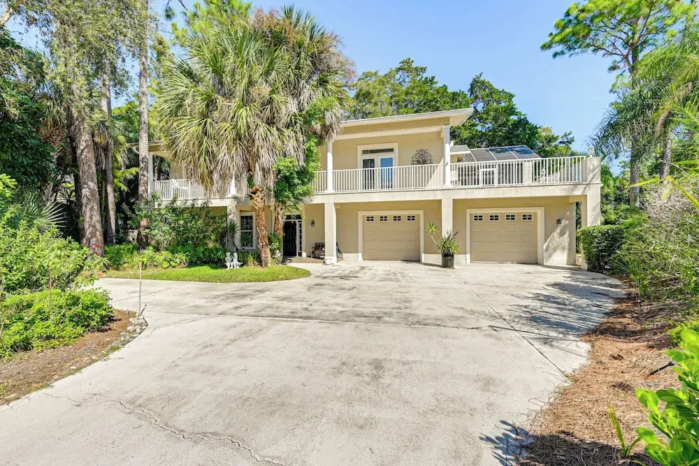 3 Mi to 5th Ave South: Quiet Getaway w/ Garden