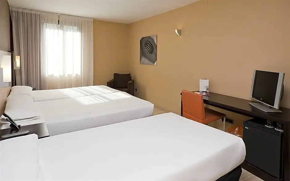 Hotel ILUNION Almirante - Chambres