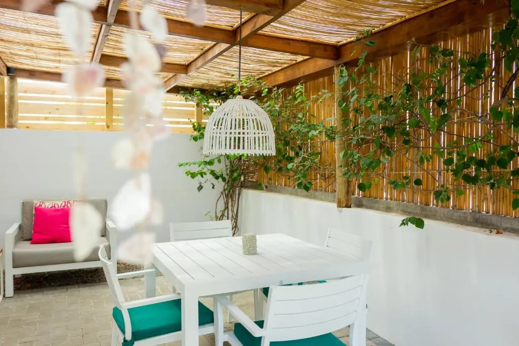 Villa Mistral Curacao - Luxurious 5 bedrooms, 5 min drive from the beach