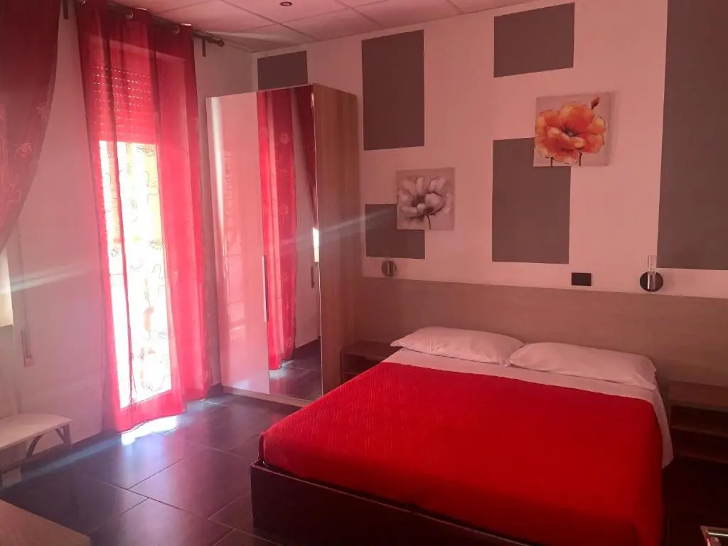 Standard Double room (full double bed)