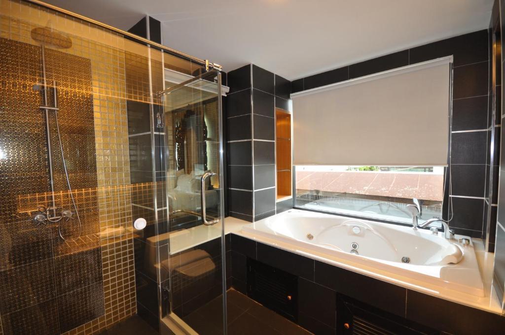 Одноместный люкс в Chalelarn Hotel