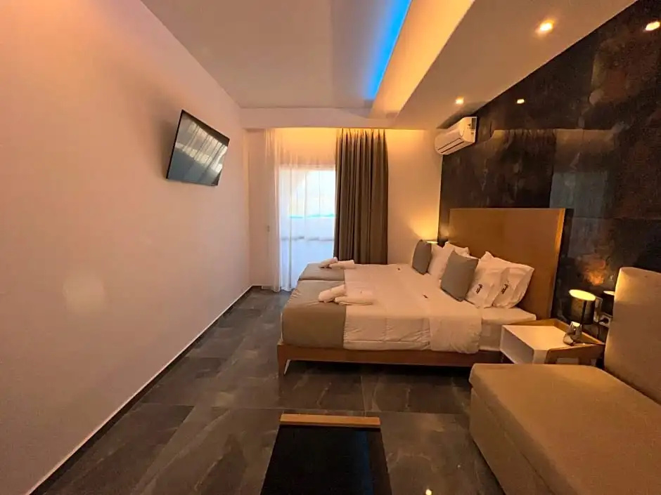 Superior Double room (full double bed)