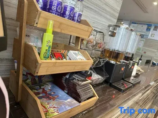 Food & Beverage