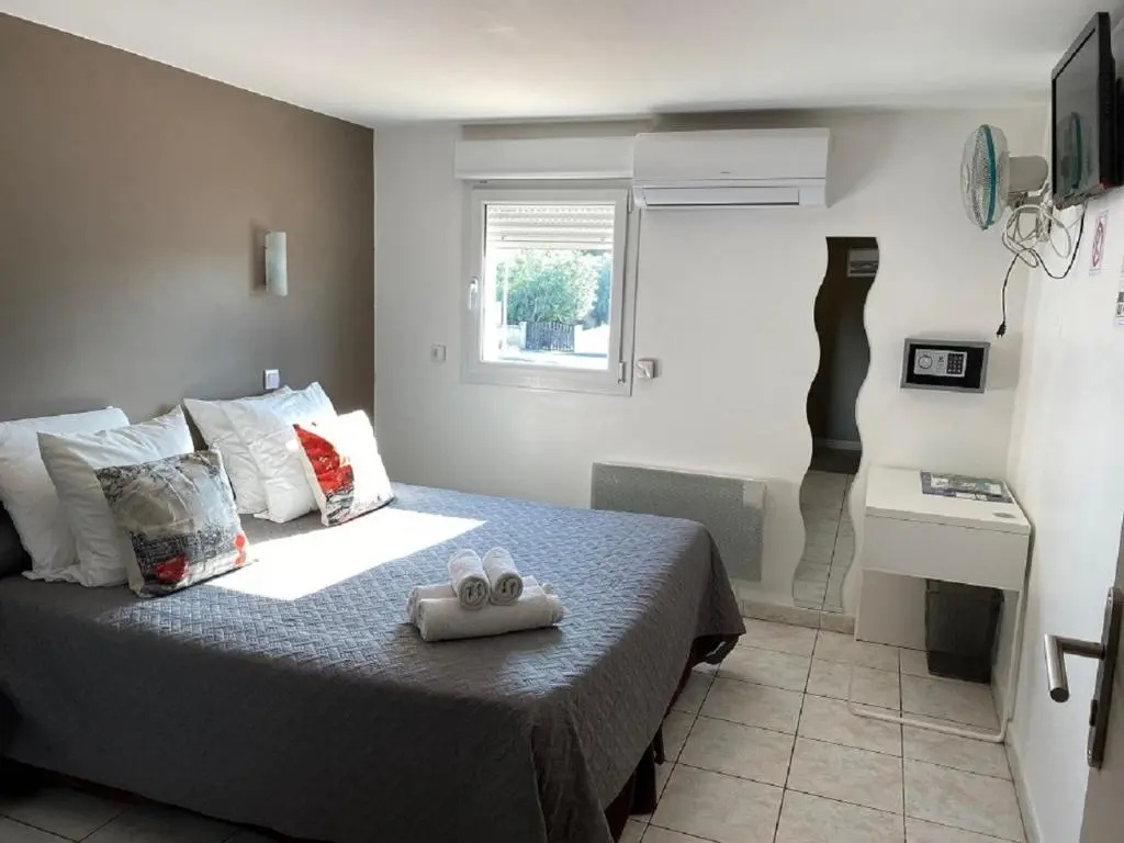 Comfort Double room (full double bed)