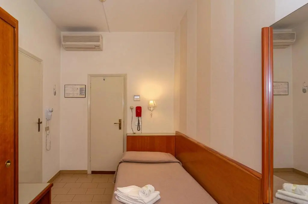 Standard Quadruple room with sea view