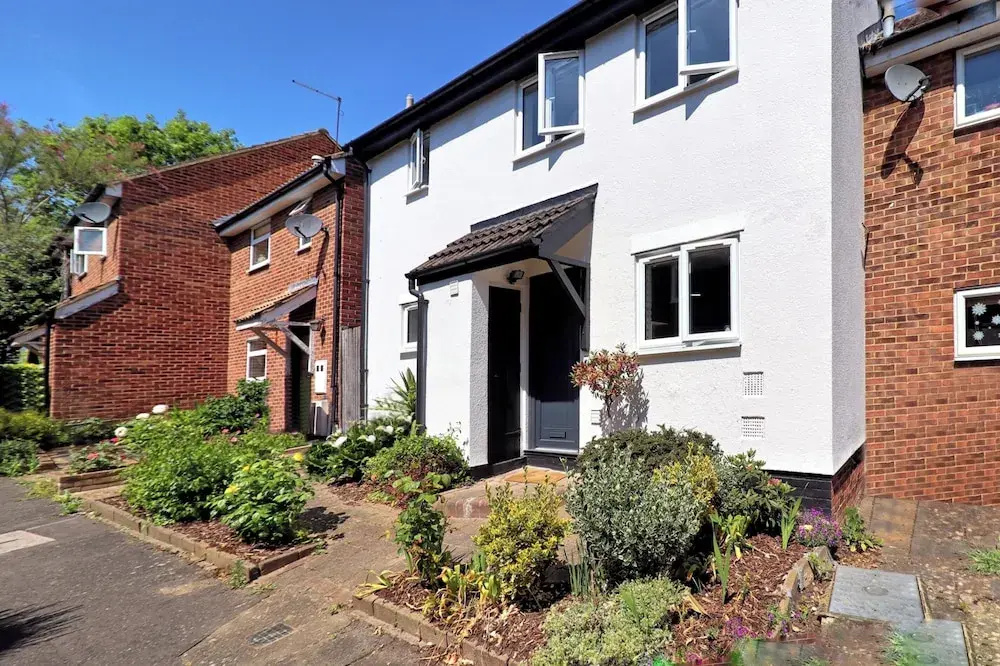 Tranquil Garden Retreat in Buckhurst Hill