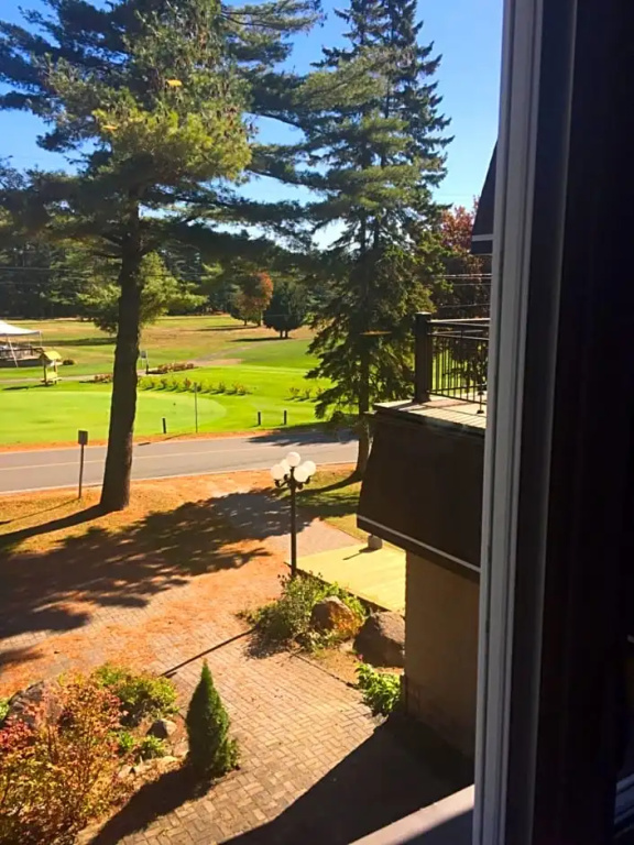 Double Suite with balcony (full double bed)