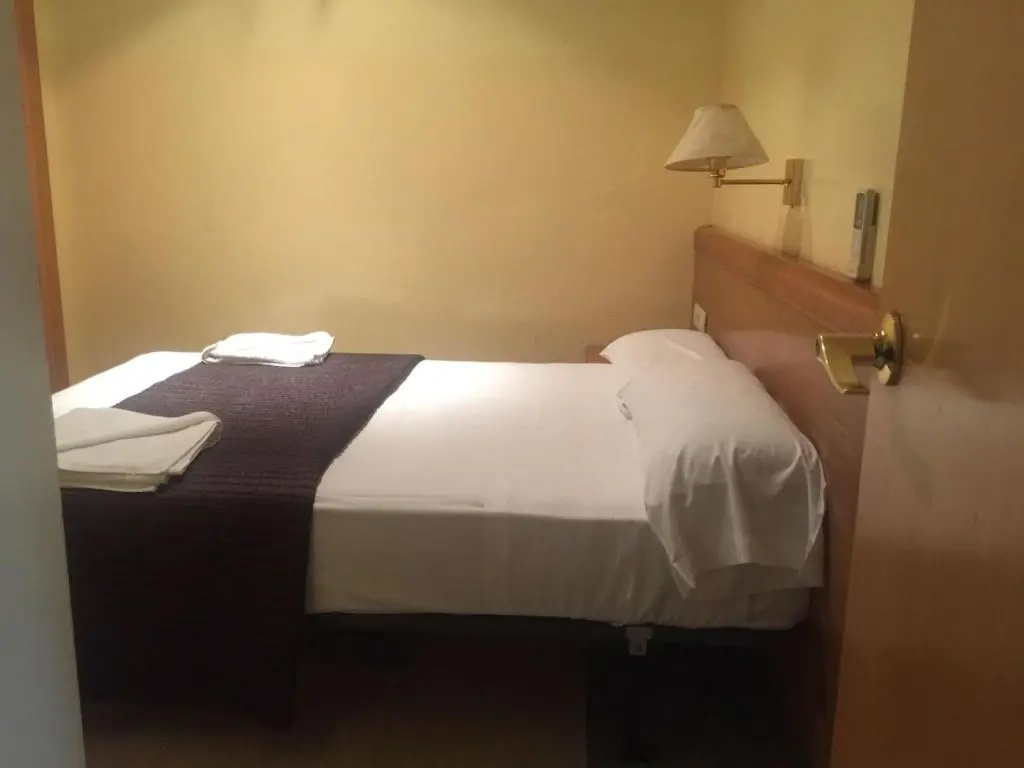 Budget Double room (full double bed)