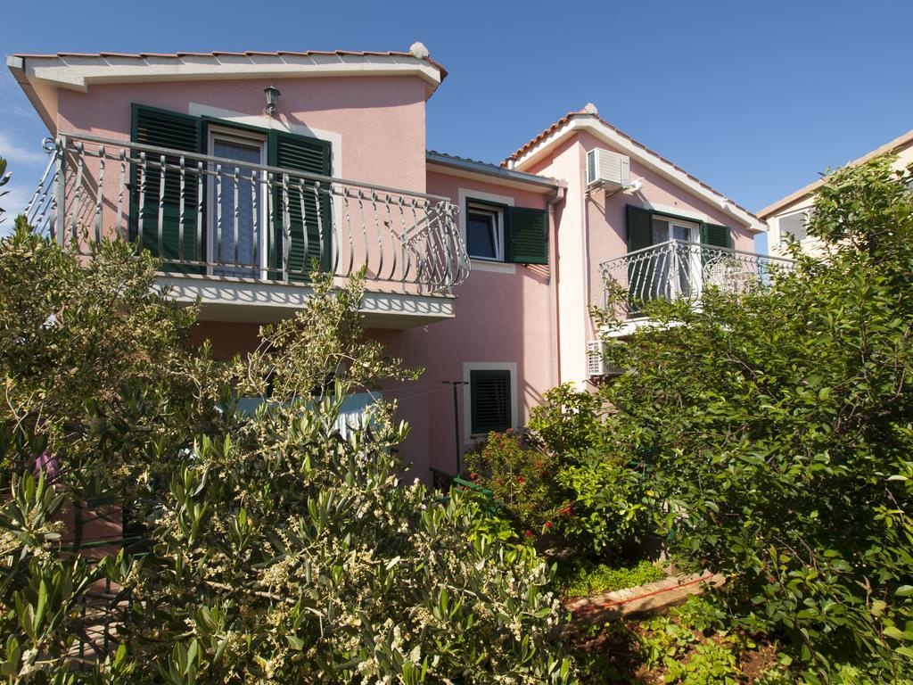 Apartments Suncica