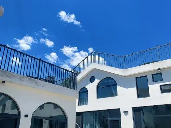 Dunshe Mountain Retreat