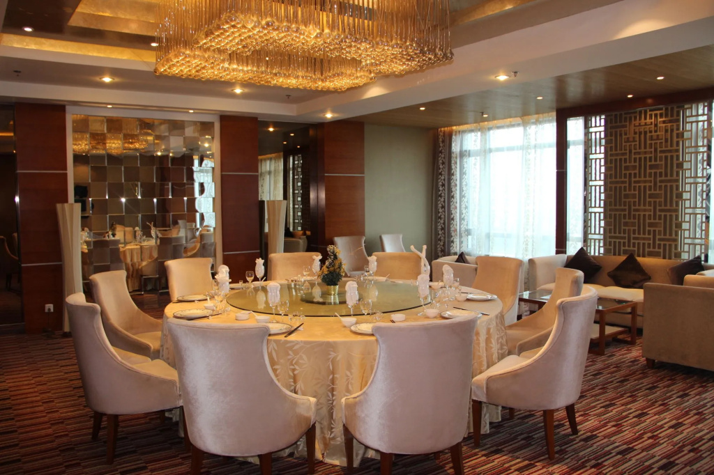 Food & Beverage