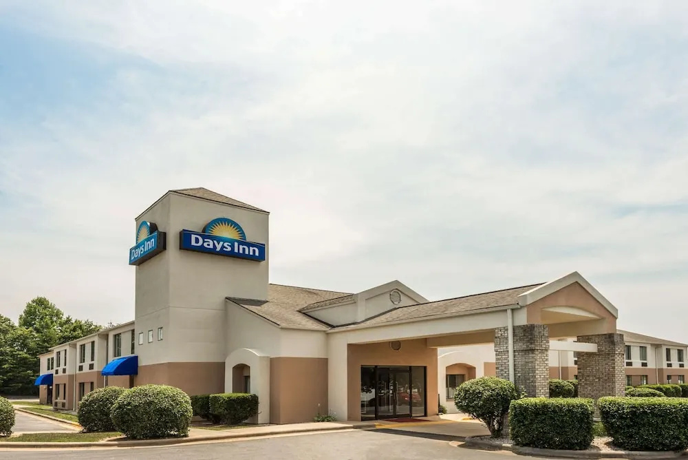 Days Inn Yadkinville
