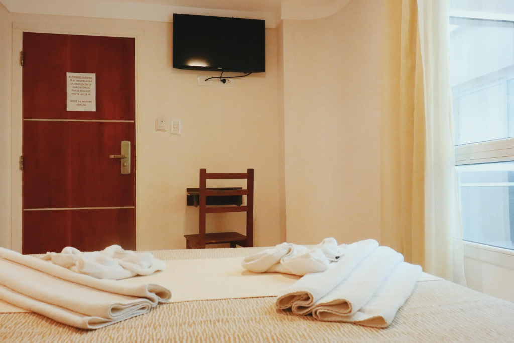 Hotel Monet — 4