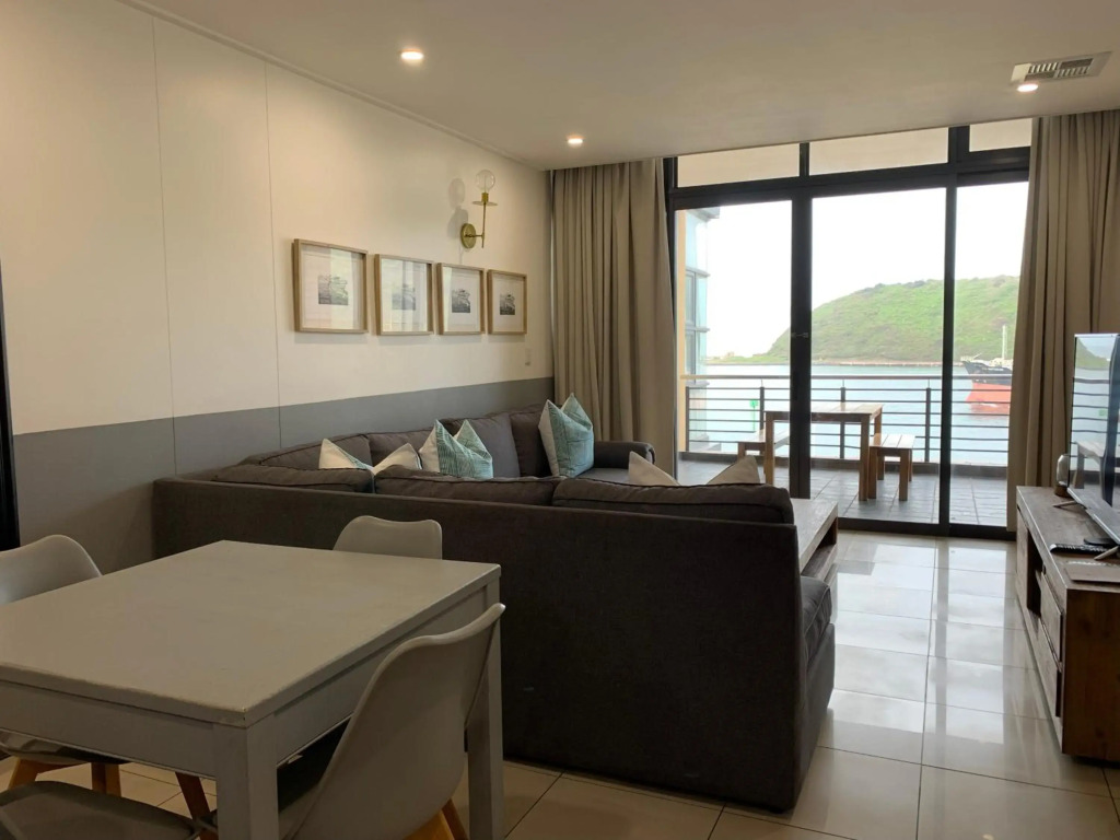 Point Waterfront Apartments - фото 45