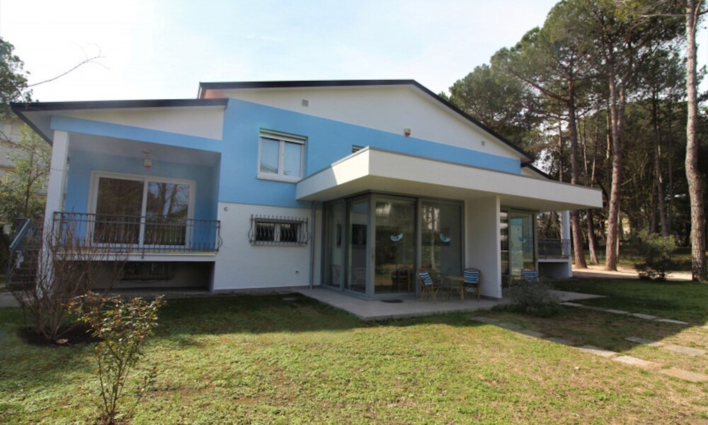 Modern Villa 200mt From the Beach