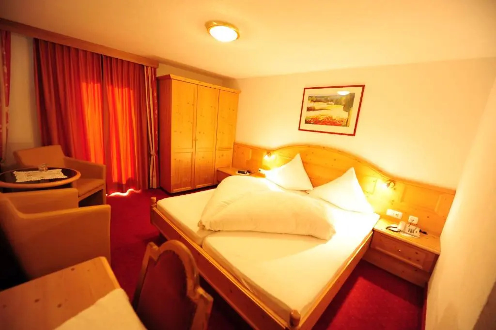 Standard Double room with balcony (full double bed)