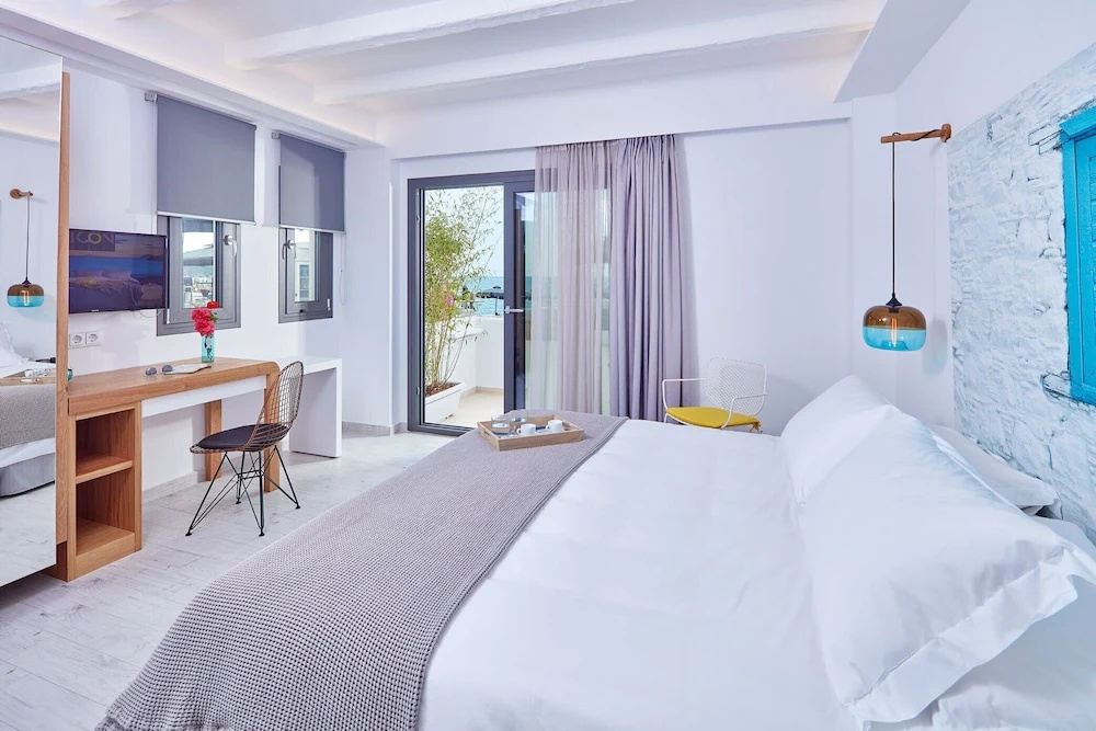 Deluxe Double Basement room with balcony (full double bed)