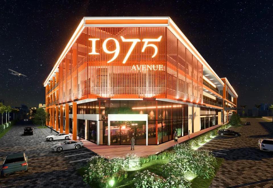 1975 Avenue & Hotel