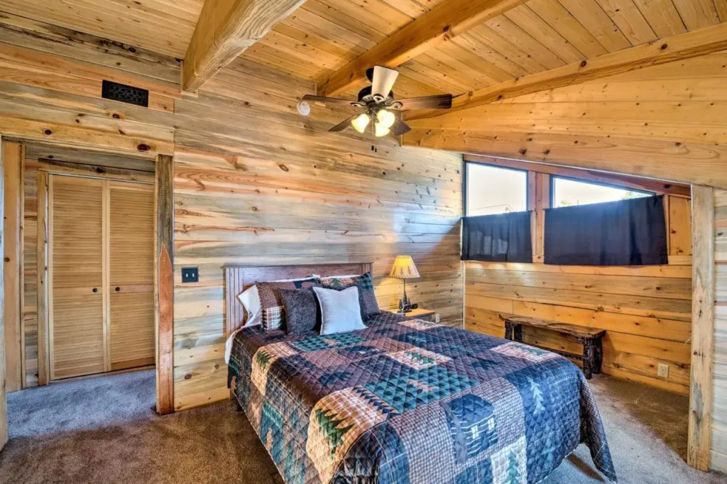 Pet-friendly Cloudcroft Cabin: Walk to Shop, Food - фото 17