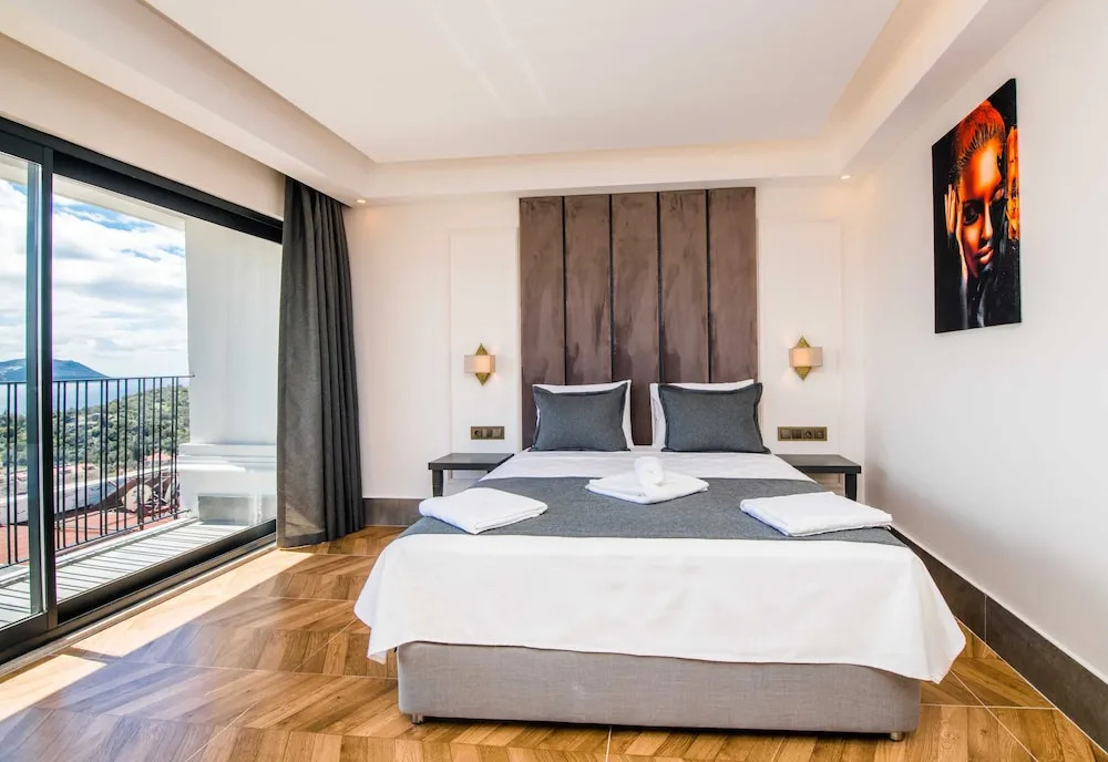 Двухместный номер Standard с частичным видом на море двуспальная кровать в Kas Pier Hotel