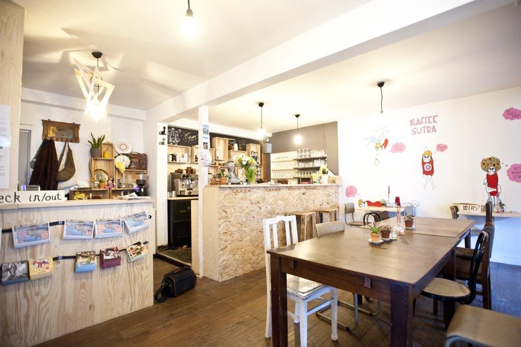 treck Hostel by null