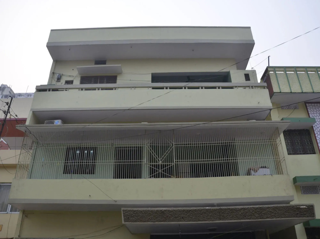 OYO Rooms Cantt Roadways Varanasi