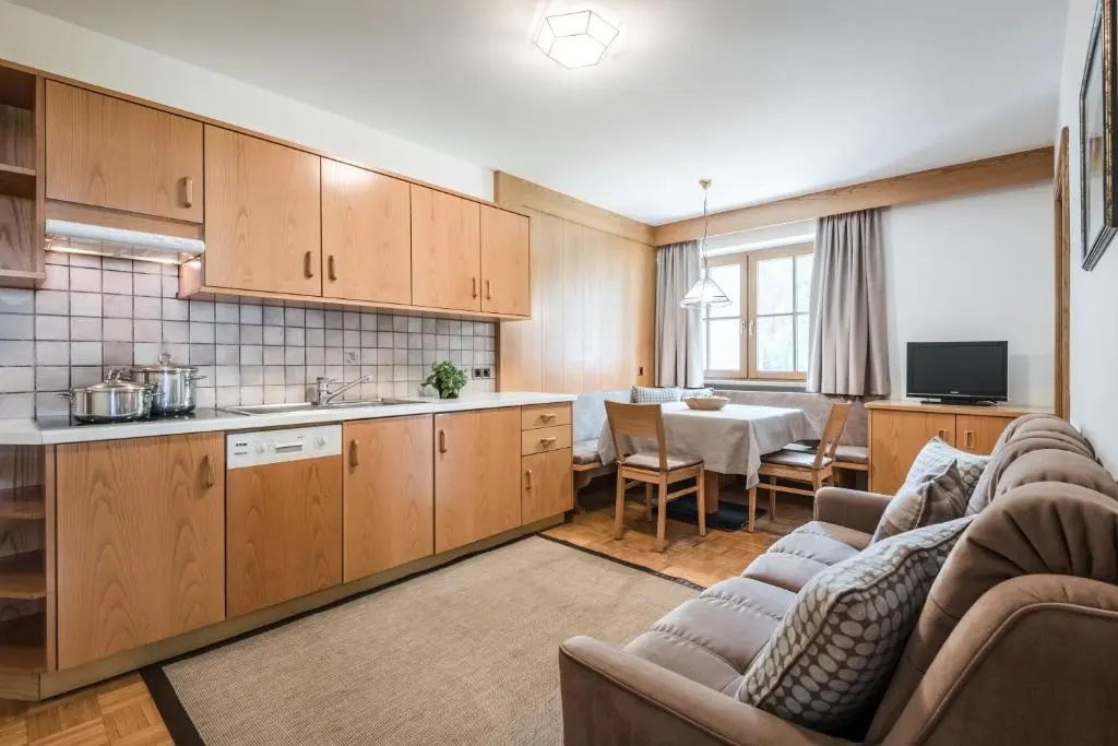 2 Bedrooms Apartment