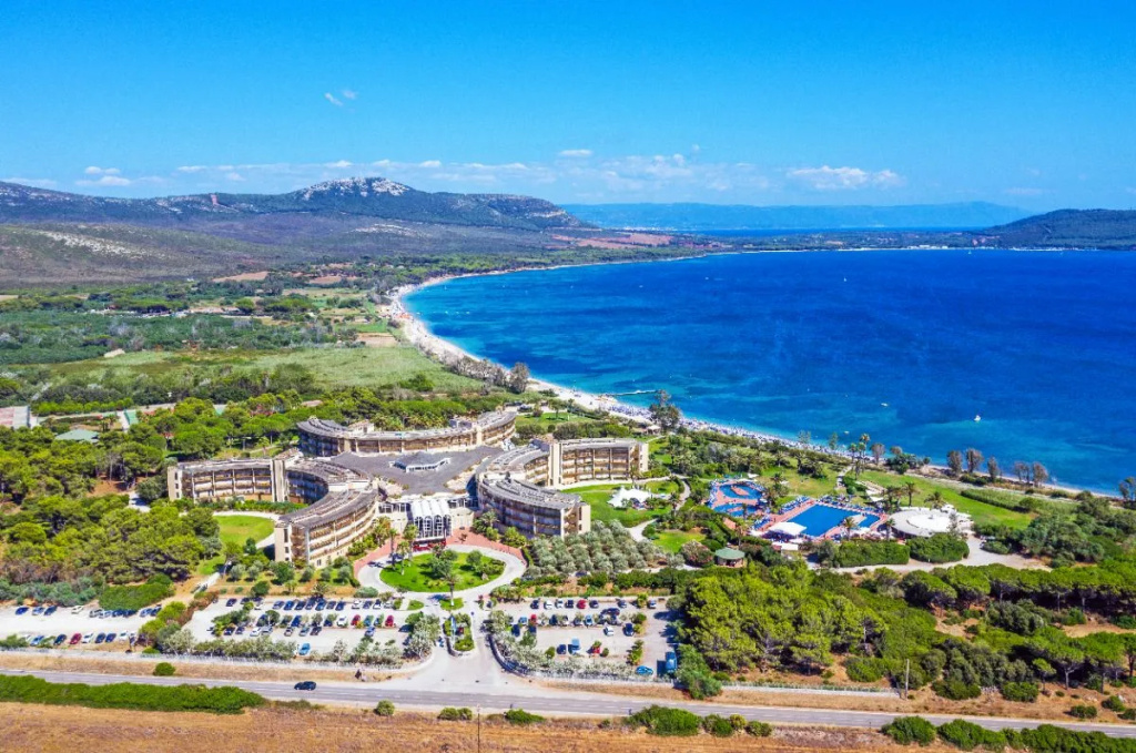 Beach & Waterfront