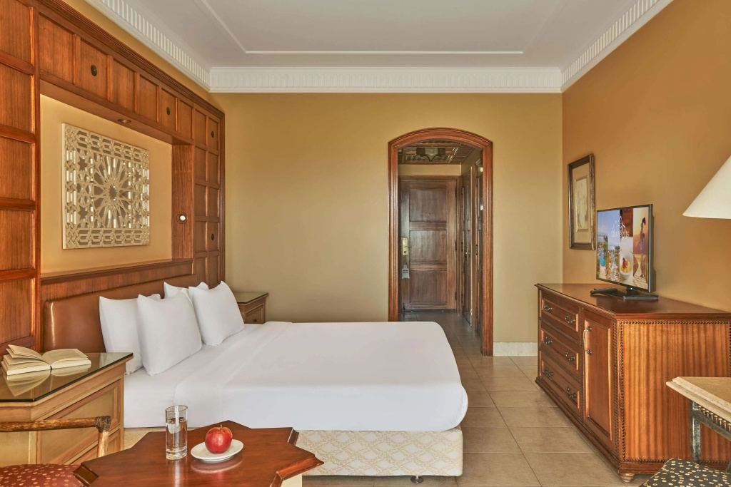 Double room with garden view (full double bed)