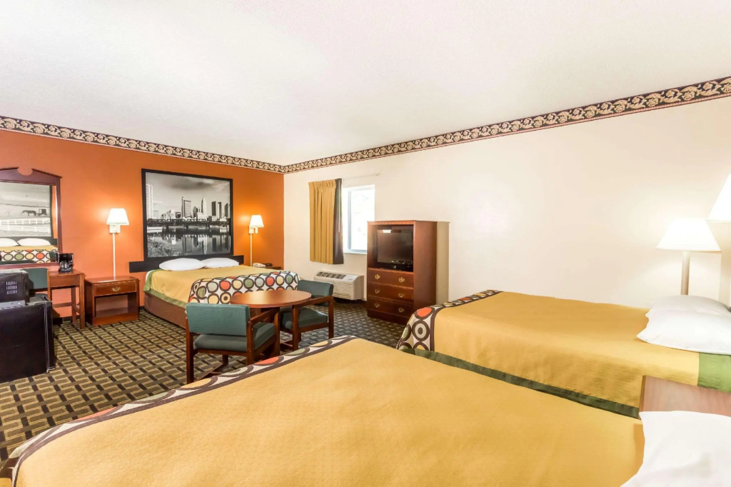 Sextuple Suite
