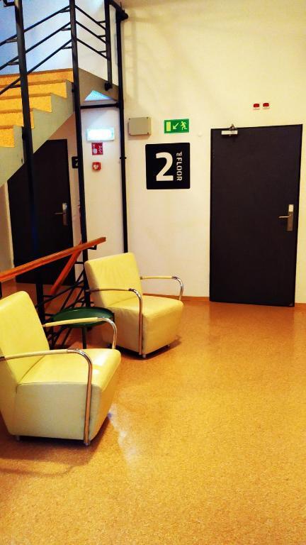 AdHoc Hostel by null