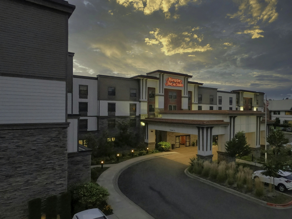 Hampton Inn & Suites DuPont