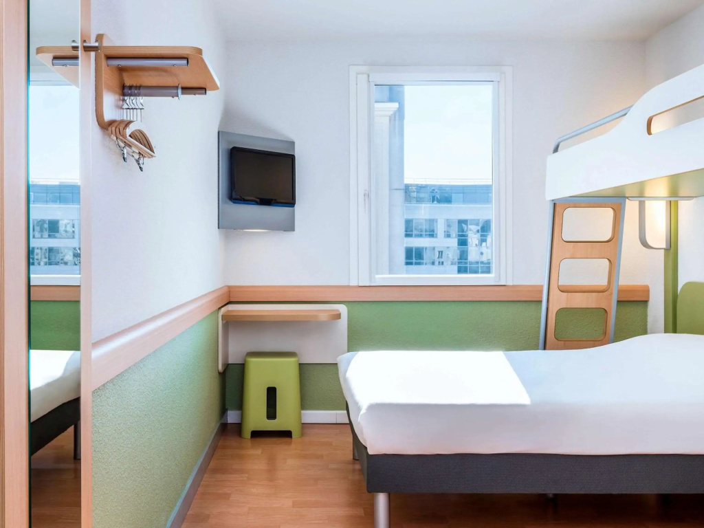 Отель ibis budget Issy Les Moulineaux Paris Ouest в Исси-ле-Мулино