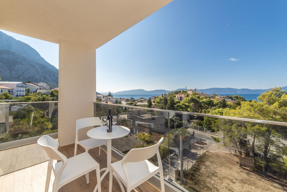 Altiora Prestige Residence 101